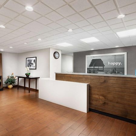 Hampton Inn Naples-Central Bagian luar foto