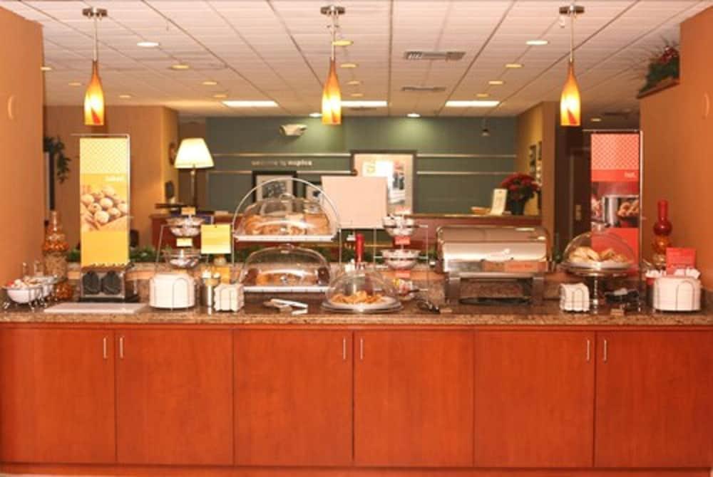 Hampton Inn Naples-Central Bagian luar foto