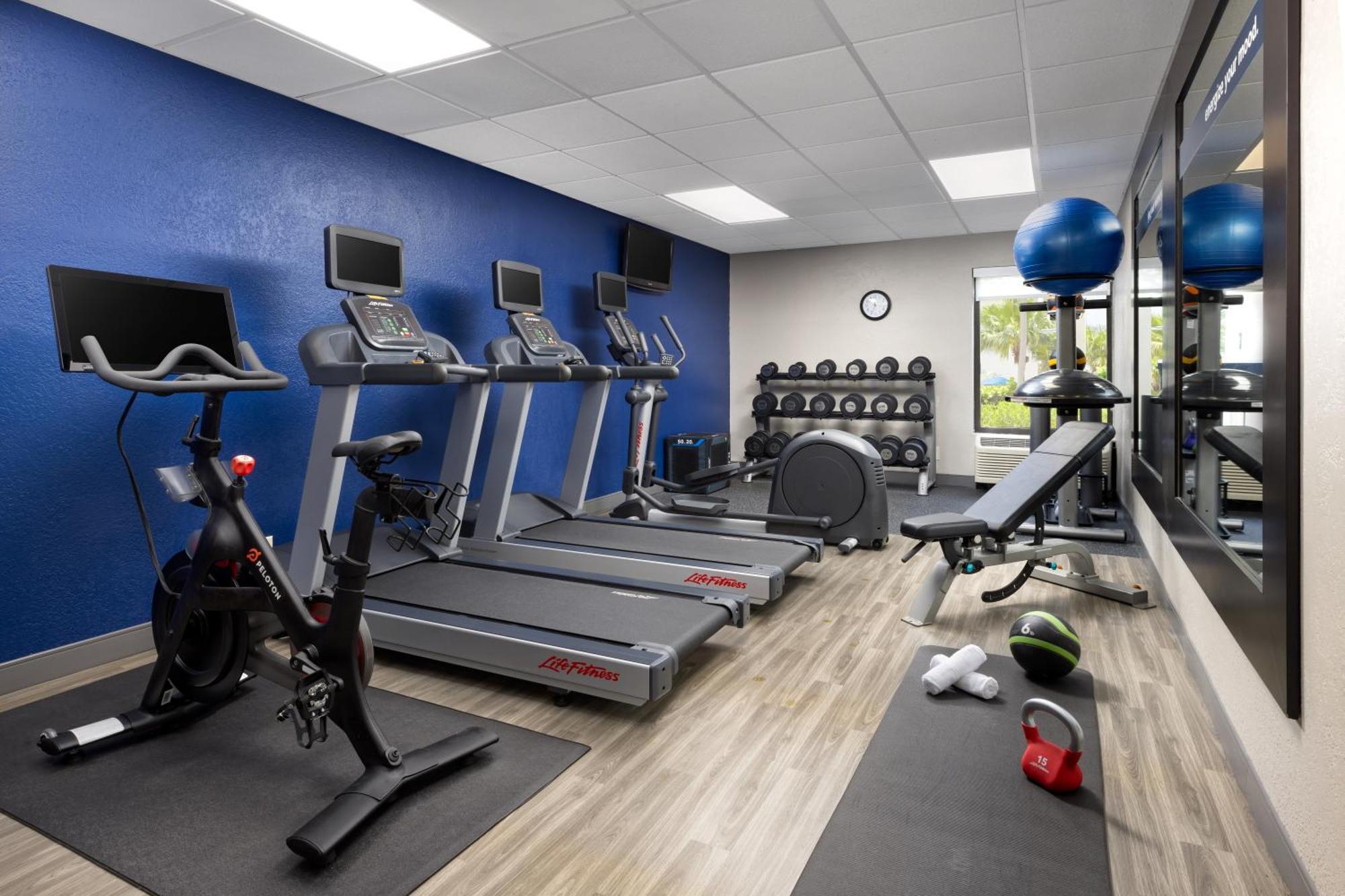 Hampton Inn Naples-Central Bagian luar foto