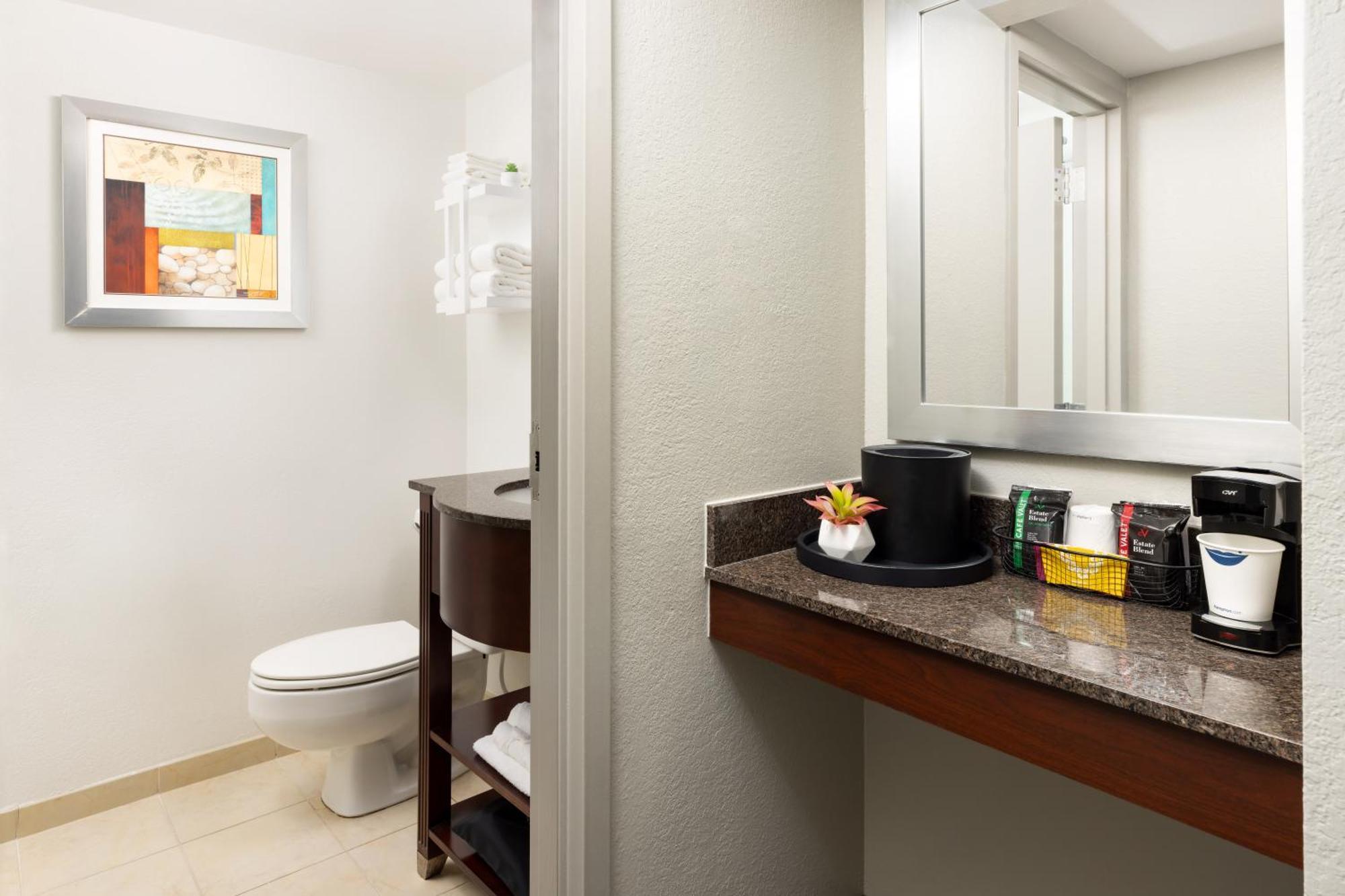 Hampton Inn Naples-Central Bagian luar foto